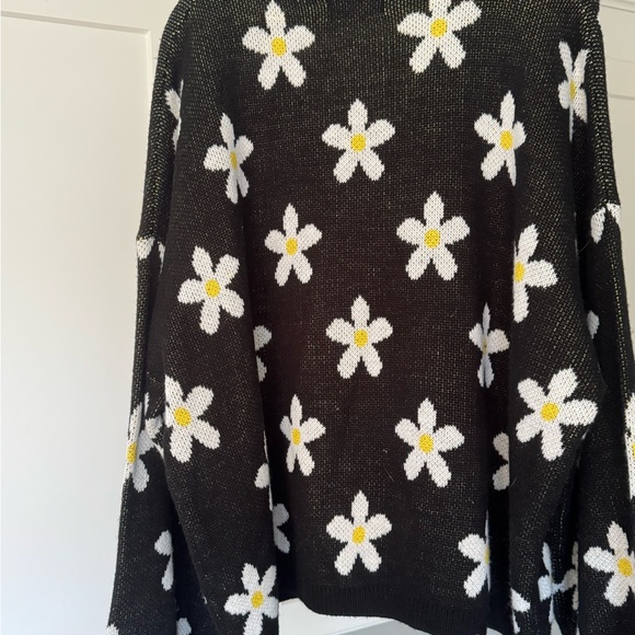 Altar'd State Black and White Daisy Poet Sweater - Picture 5 of 6